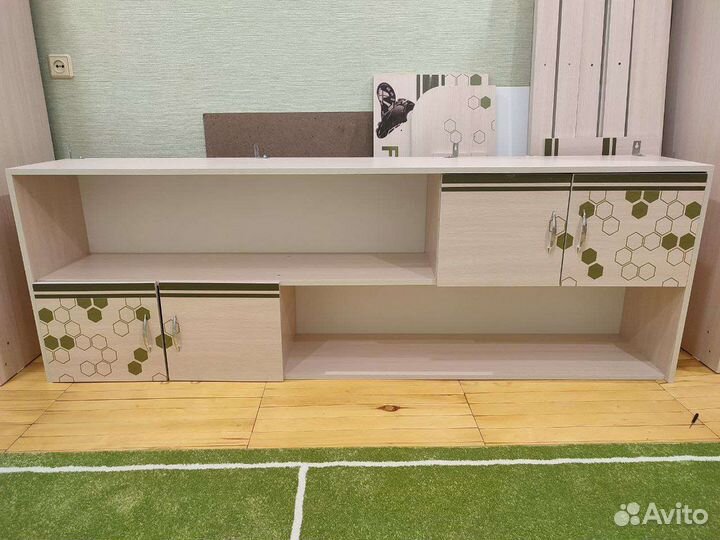 Полка настенная навесная