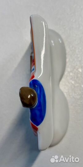 Статуэтка вратарь хоккей фарфор