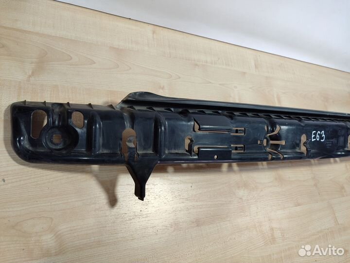 Крепление заднего бампера BMW6E63