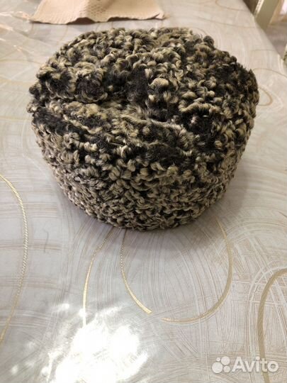 Каракулевая шапка