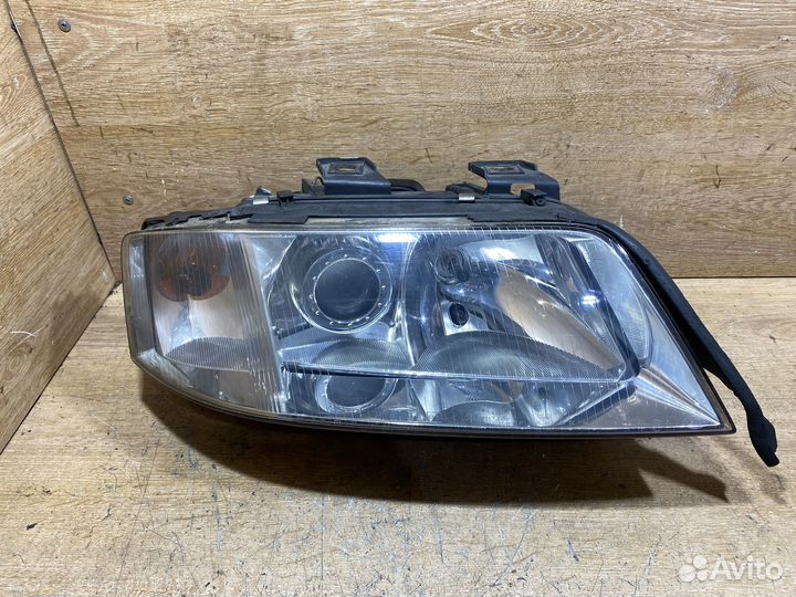 Фара правая Audi A6 C5 дорест 142161