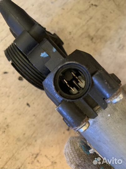 Моторчик стеклоподъемника Almera N16