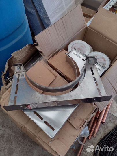 Стеновой хомут ф250 Ferrum