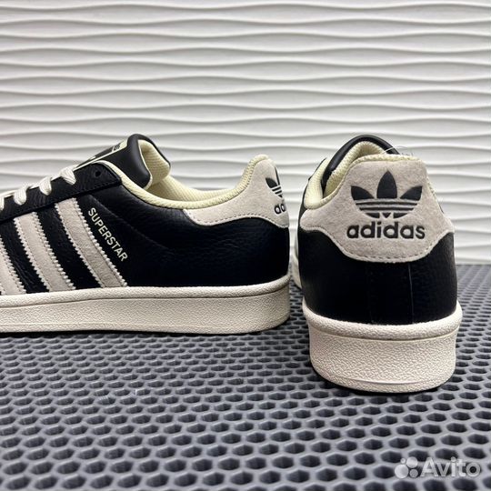 Adidas Superstar