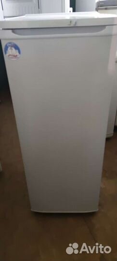 Холодильник Небольшой Узкий Новый Бирюса 122