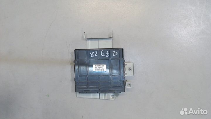 Блок управления двигателем Mitsubishi Pajero / Mon