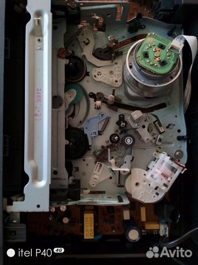 Видеомагнитофон LG + кассеты к нему