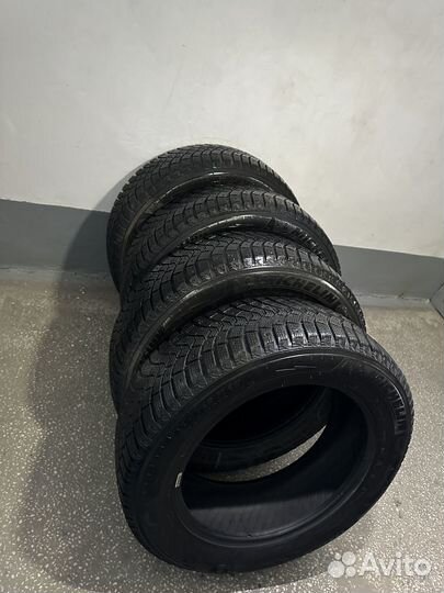 Michelin X-Ice North 4 235/60 R18