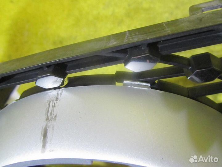 Решетка радиатора Mercedes-Benz E-Class