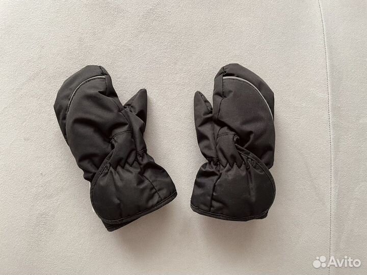 Варежки детские hm