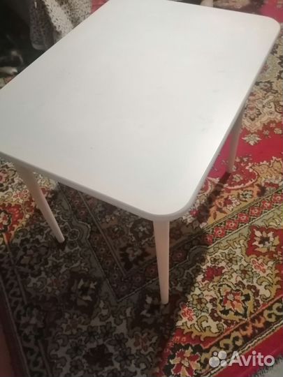 Детский письменный стол