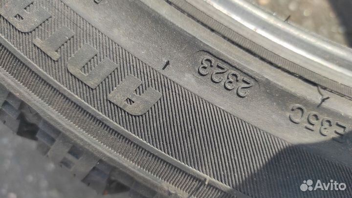 Zeta Antarctica Sport 245/45 R20