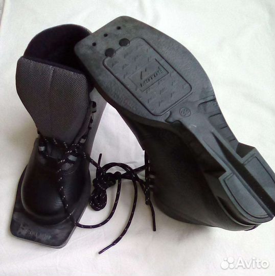 Лыжные ботинки детские