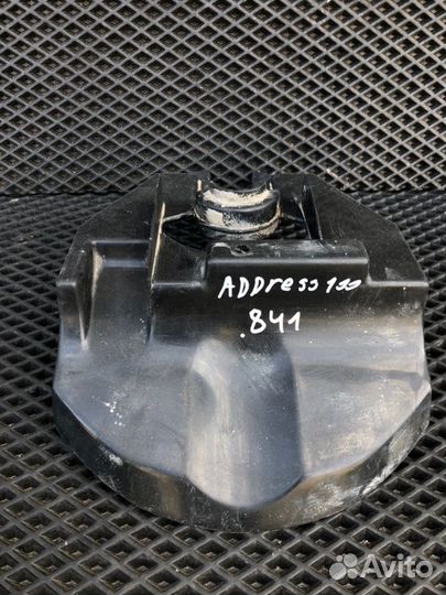 Кожух траверсы Suzuki Address V100 E111