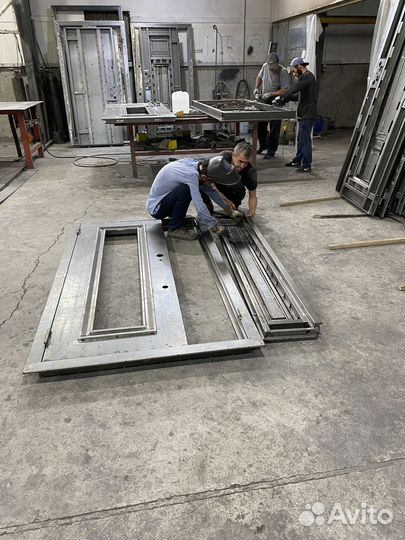 Двери стальные от фабрики