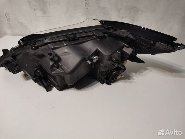 Фара правая на Lexus ES 200