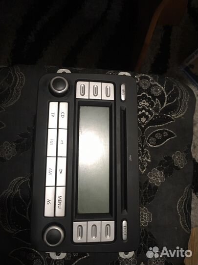 Магнитола RCD 300 в фольксваген