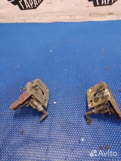 Замок двери Opel Ascona C