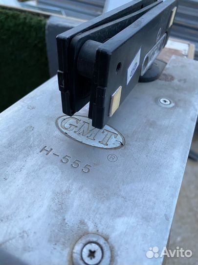 Доводчик для двери