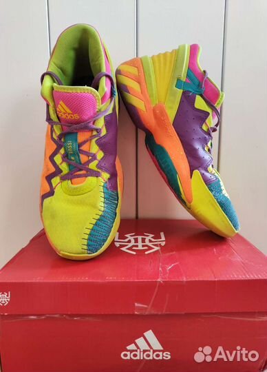 Баскетбольные кроссовки adidas 43 размер