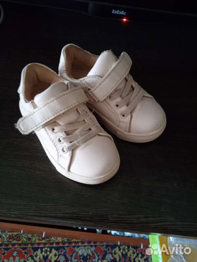 Кроссовки для девочки