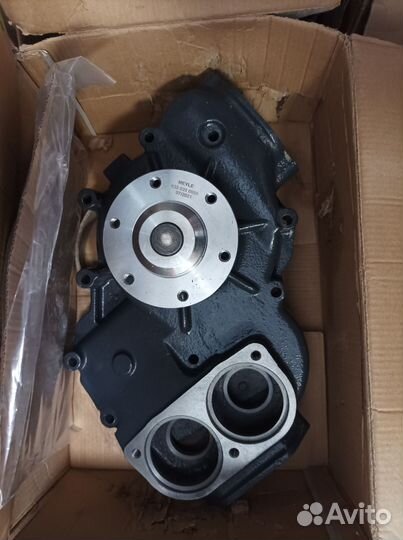 Водяной насос помпа