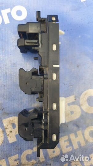 Блок управления стеклоподъемниками. Toyota Estima