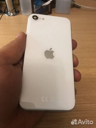 Корпус в сборе iPhone SE2020 белый