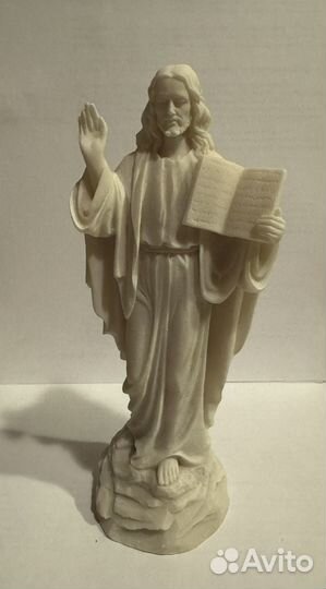 Статуэтка Иисус
