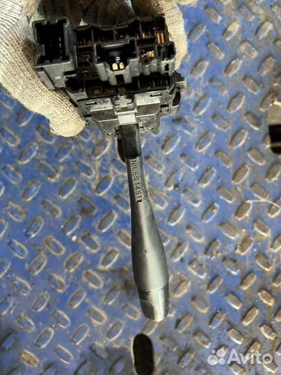 Подрулевой переключатель Nissan Bluebird Sulphy