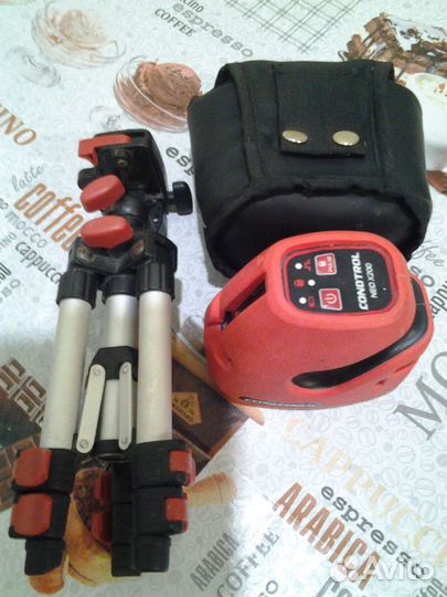 Лазерный уровень нивелир