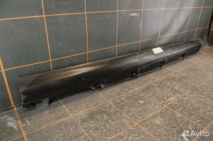 Накладка порога наружная правая - Ford Focus 3