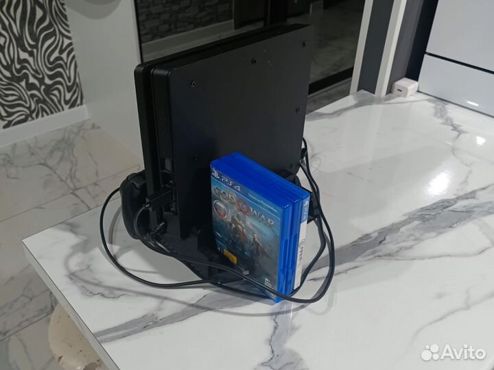 Sony PS4 slim 1tb
