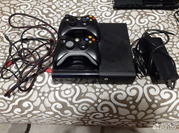 Xbox 360E 250Gb FreeBoot