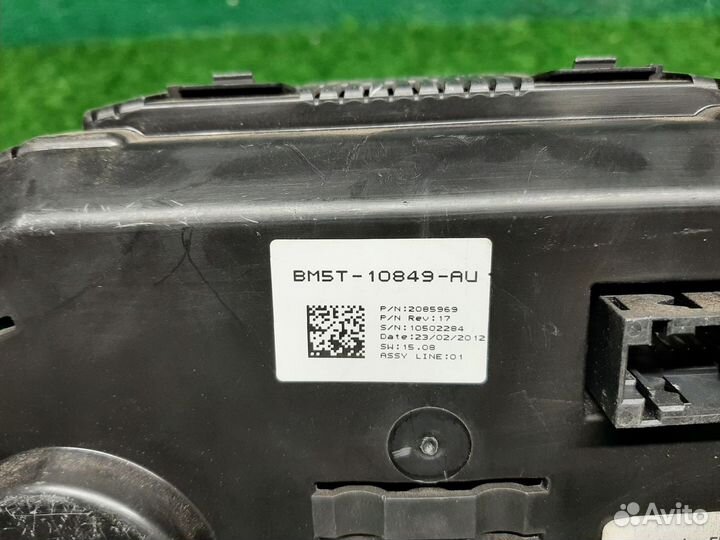 В наличии: приборная панель Ford Focus 3