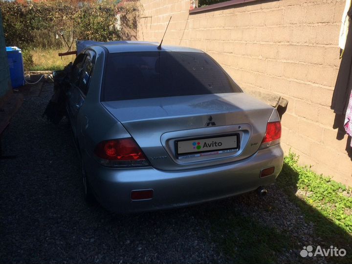 Mitsubishi Lancer 1.6 МТ, 2006, битый, 100 000 км