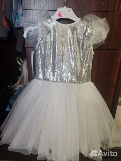 Нарядное платье для девочки 110 116