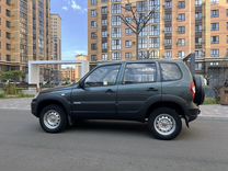 Chevrolet Niva 1.7 MT, 2011, 69 000 км, с пробегом, цена 719 000 руб.