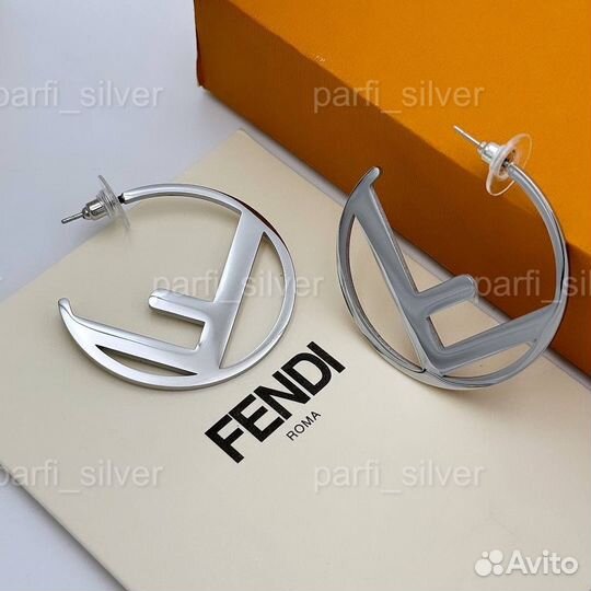 Серьги Fendi