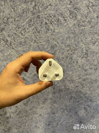 Зарядный блок iPhone