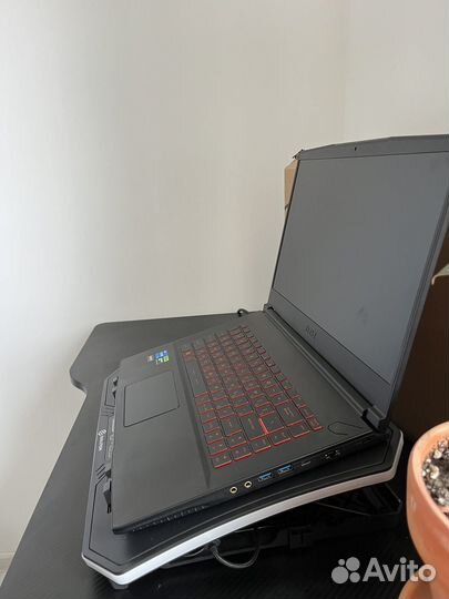 Игровой ноутбук MSI GF63 Thin 11UC