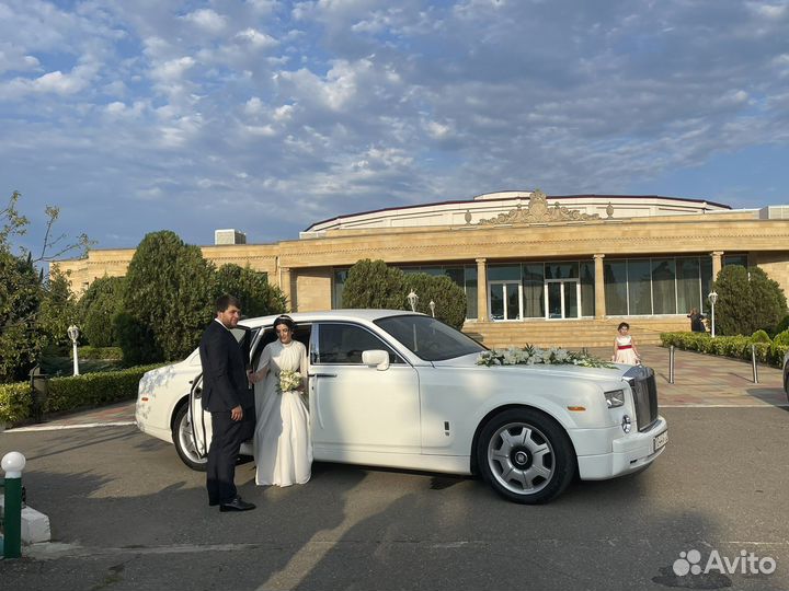 Прокат авто на свадьбу Rolls Royce Phantom