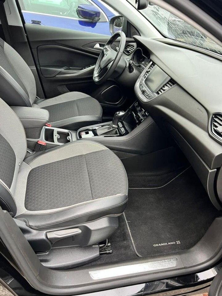 Opel Grandland X: фото владельца