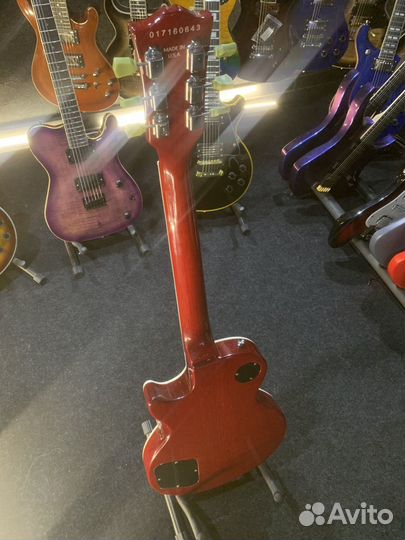 Электрогитара les paul standard