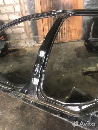 Центральная стойка правая LADA vesta SW Cross 1.8