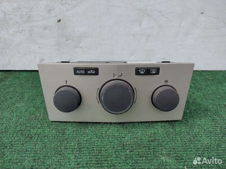 Блок управления отопителем Opel Astra H