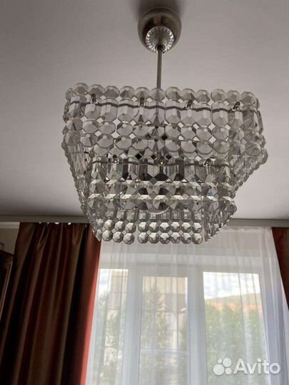 Хрустальная люстра