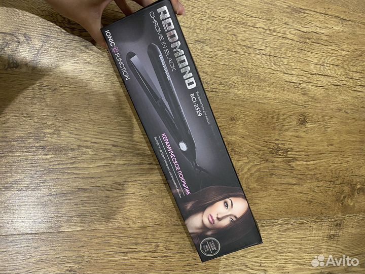 Утюжок для волос Redmond rci-2329