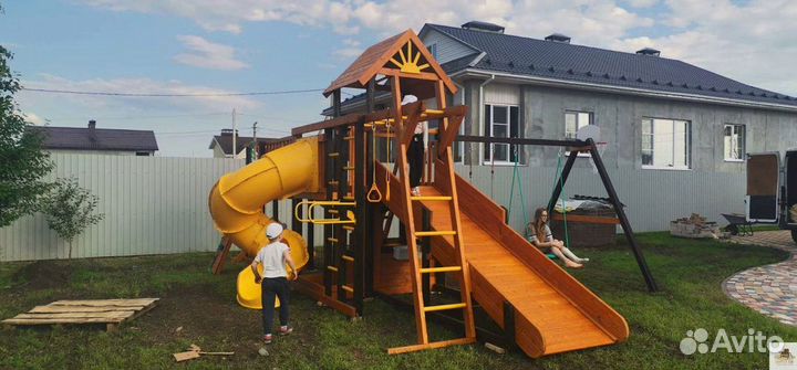 Детская игровая площадка безопасная