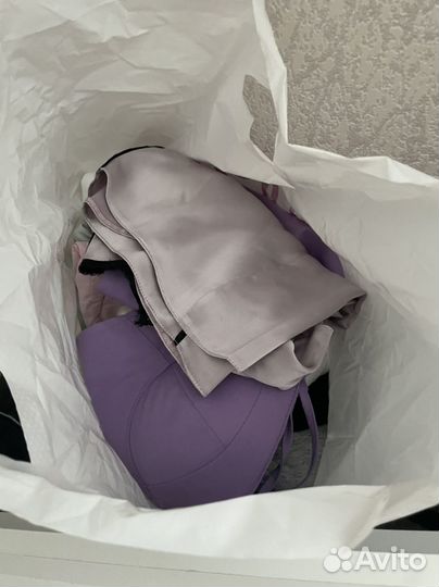 Много вещей на девущку 42р